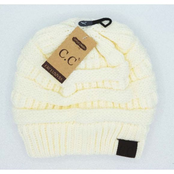C.C Exclusives Fuzzy Lined Ivory Beanie Hat New - Picture 4 of 6